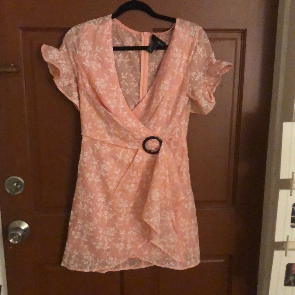 Peach floral sundress !  Mini -wrap dress
